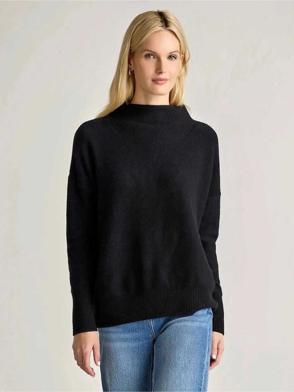 Quince Mongolian Cashmere Funnel Neck Sweater in True Navy